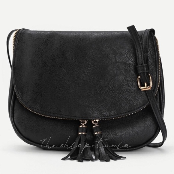 vegan black crossbody bag